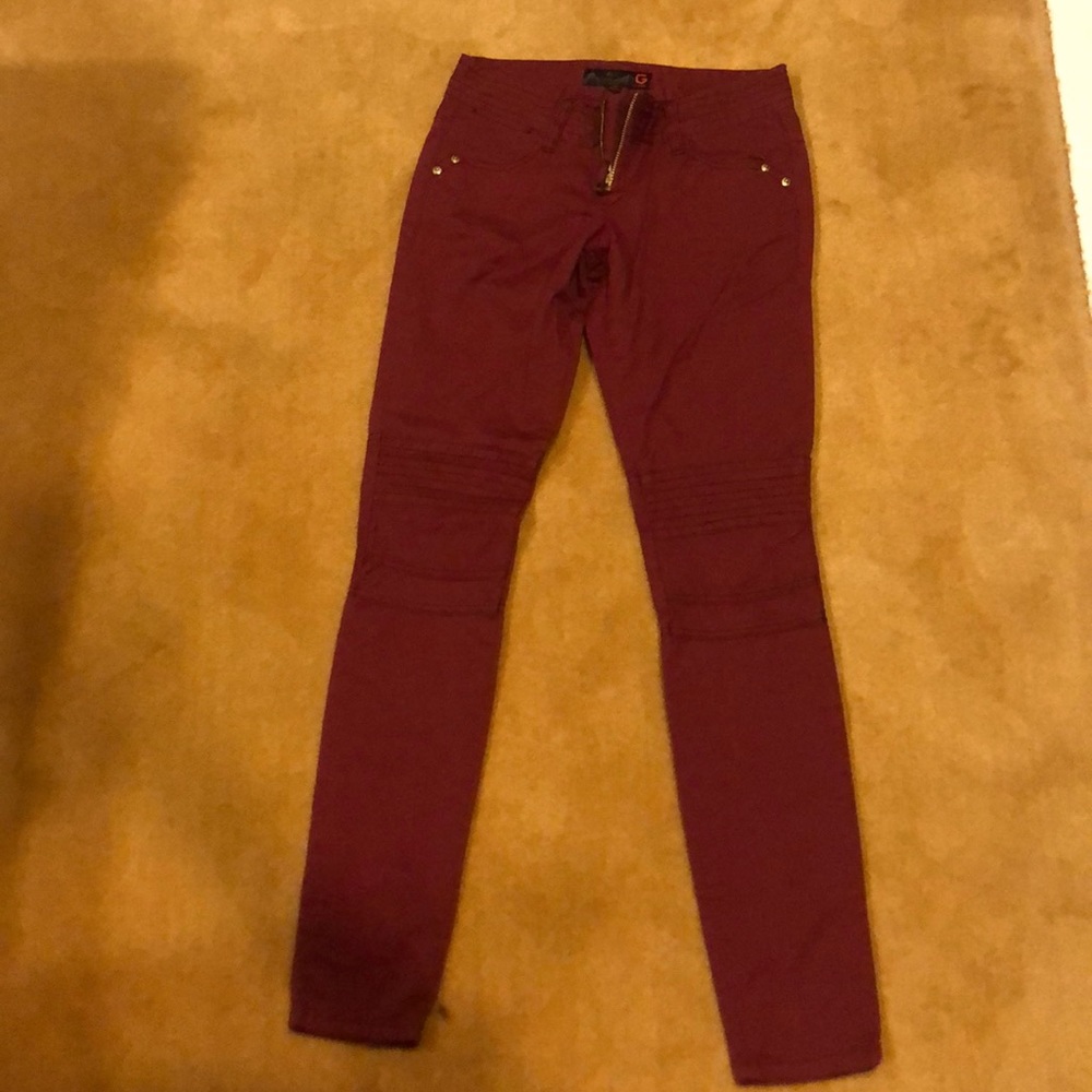 Women pants maroon color